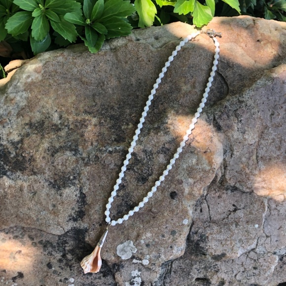 NEW Shell Beaded Necklace (One of A Kind) - Picture 7 of 9